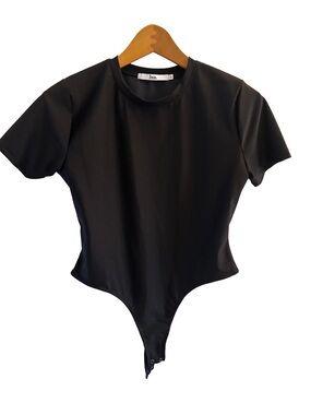 Boa Black Short-Sleeve Nylon Spandex Bodysuit XL
